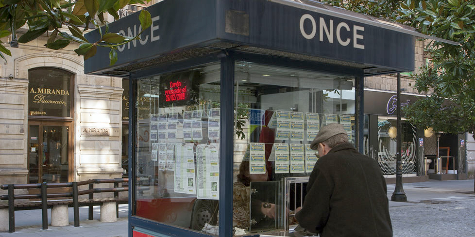Venta de billetes en los kioscos de la ONCE